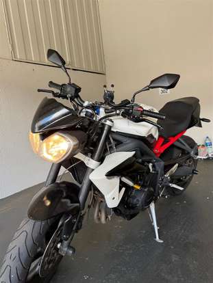 TRIUMPH-STREET TRIPLE 675 ABS TRIUMPH-STREET TRIPLE 675 ABS-2014