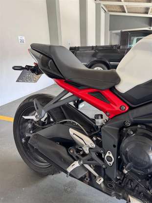 TRIUMPH-STREET TRIPLE 675 ABS TRIUMPH-STREET TRIPLE 675 ABS-2014