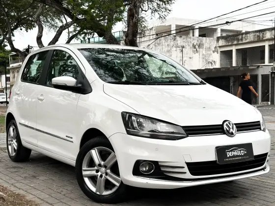 VOLKSWAGEN FOX 1.6 MSI HIGHLINE 16V FLEX 4P AUTOMATIZADO VOLKSWAGEN FOX 1.6 MSI HIGHLINE 16V FLEX 4P AUTOMATIZADO