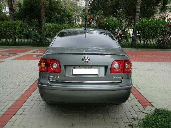 VOLKSWAGEN-POLO SEDAN-1.6 MI COMFORTLINE 8V FLEX 4P AUTOMATIZADO VOLKSWAGEN-POLO SEDAN-2010
