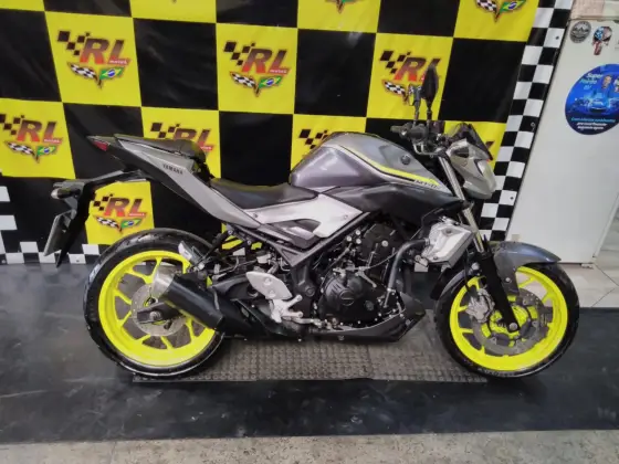 YAMAHA MT-03 