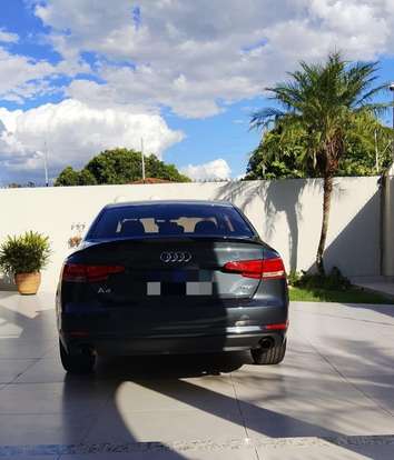 AUDI-A4-2017