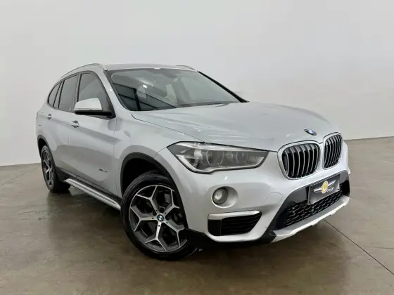 BMW X1 2.0 16V TURBO ACTIVEFLEX SDRIVE20I 4P AUTOMÁTICO BMW X1 2.0 16V TURBO ACTIVEFLEX SDRIVE20I 4P AUTOMÁTICO