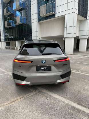BMW-iX-2023