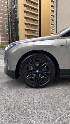 BMW-iX-2023