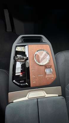 BMW-iX-2023