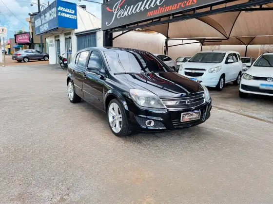 CHEVROLET VECTRA 2.0 MPFI GT HATCH 8V FLEX 4P MANUAL CHEVROLET VECTRA 2.0 MPFI GT HATCH 8V FLEX 4P MANUAL