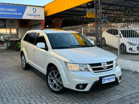 FIAT FREEMONT 2.4 PRECISION 16V GASOLINA 4P AUTOMÁTICO