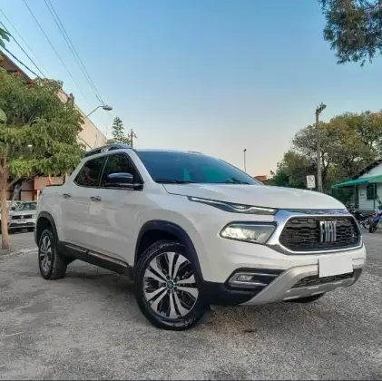 FIAT TORO 2.0 16V TURBO DIESEL VOLCANO 4WD AT9 FIAT TORO 2.0 16V TURBO DIESEL VOLCANO 4WD AT9