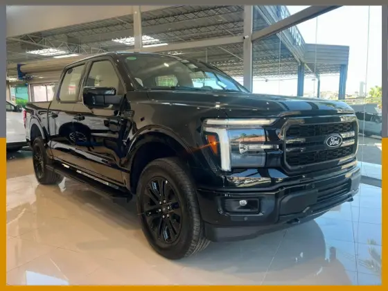 FORD F-150 5.0 V8 GASOLINA CD LARIAT BLACK FX4 AUTOMÁTICO