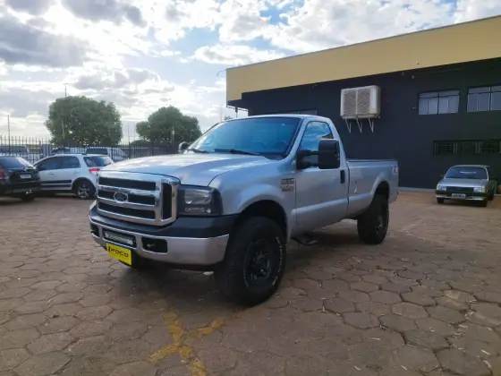 FORD F-250 3.9 XLT 4X2 CS DIESEL 2P MANUAL