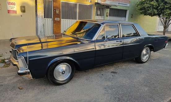 FORD-GALAXIE-1980