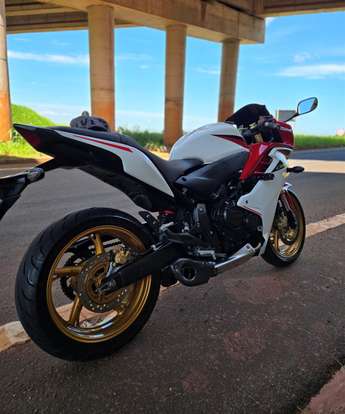 HONDA-CBR 600F-2013