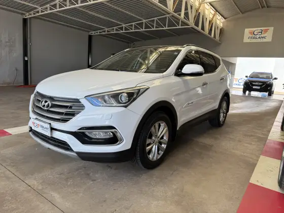 HYUNDAI SANTA FÉ 3.3 MPFI 4X4 7 LUGARES V6 270CV GASOLINA 4P AUTOMÁTICO HYUNDAI SANTA FÉ 3.3 MPFI 4X4 7 LUGARES V6 270CV GASOLINA 4P AUTOMÁTICO