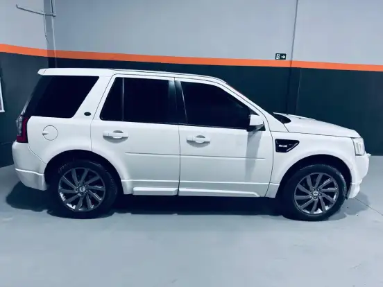 LAND ROVER-FREELANDER-2011