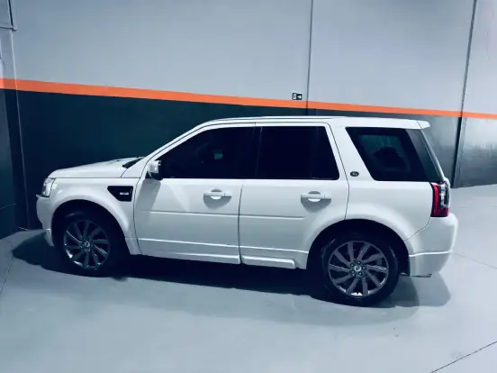 LAND ROVER-FREELANDER-2011