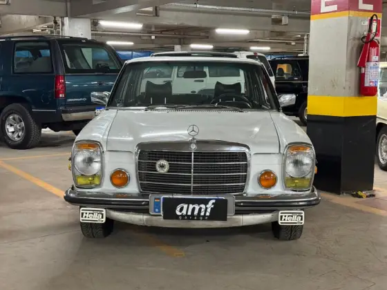 MERCEDES-BENZ 240 D 3.0 DIESEL 4P AUTOMÁTICO