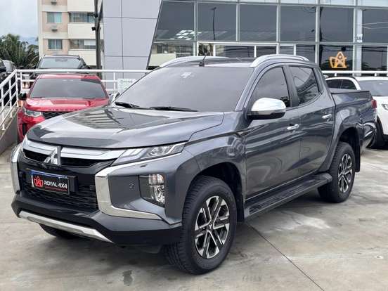 MITSUBISHI-TRITON-2.4 BITURBO DIESEL CD HPE 4X4 AUTOMÁTICO MITSUBISHI-TRITON-2024