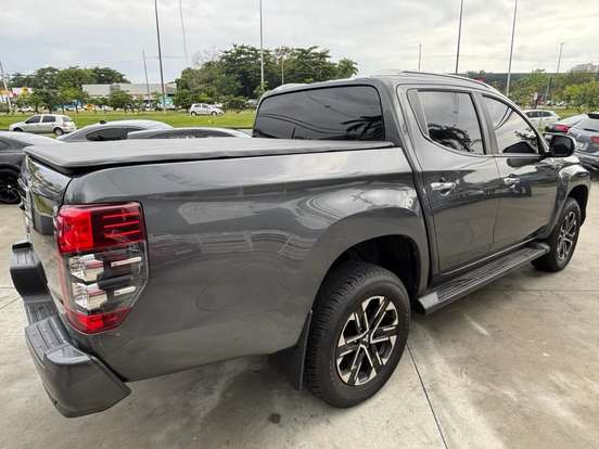 MITSUBISHI-TRITON-2024