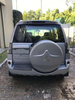 MITSUBISHI-PAJERO TR4-2011