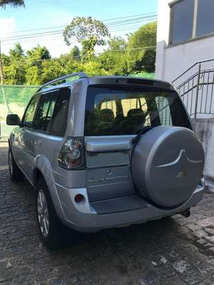 MITSUBISHI-PAJERO TR4-2.0 4X4 16V 140CV FLEX 4P MANUAL MITSUBISHI-PAJERO TR4-2011