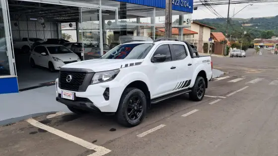 NISSAN FRONTIER 2.3 16V TURBO DIESEL ATTACK CD 4X4 AUTOMÁTICO