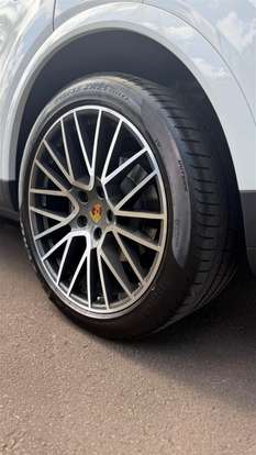 PORSCHE-CAYENNE-2019