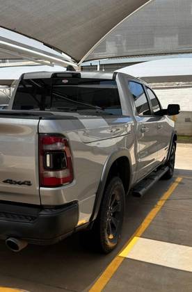 RAM 1500 5.7 V8 GASOLINA REBEL CD 4X4 AUTOMÁTICO