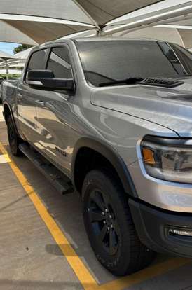 RAM-1500-5.7 V8 GASOLINA REBEL CD 4X4 AUTOMÁTICO RAM-1500-2022