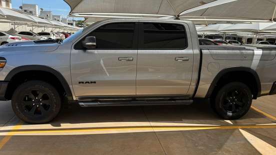 RAM-1500-5.7 V8 GASOLINA REBEL CD 4X4 AUTOMÁTICO RAM-1500-2022