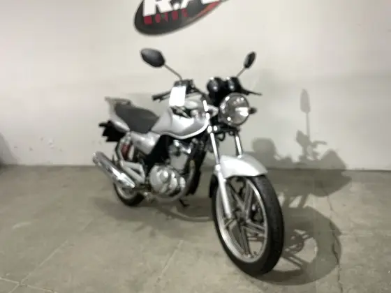 SUZUKI GSR 125 