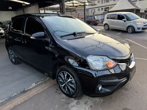 TOYOTA ETIOS 1.5 PLATINUM 16V FLEX 4P AUTOMÁTICO