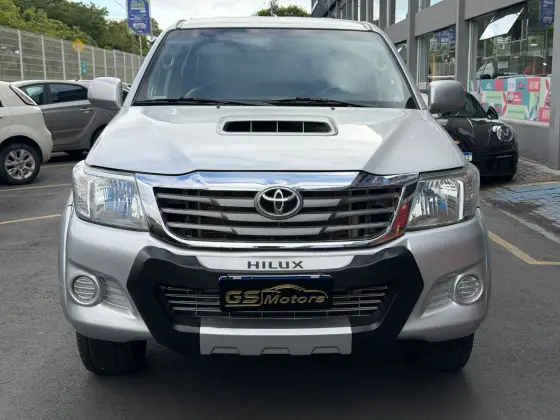 TOYOTA HILUX 3.0 SR 4X4 CD 16V TURBO INTERCOOLER DIESEL 4P MANUAL