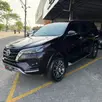 TOYOTA HILUX SW4 2.8 D-4D TURBO DIESEL SRX 7L 4X4 AUTOMÁTICO TOYOTA HILUX SW4 2.8 D-4D TURBO DIESEL SRX 7L 4X4 AUTOMÁTICO