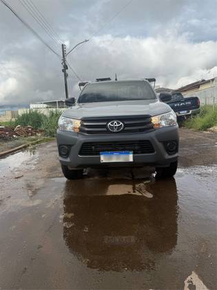 TOYOTA HILUX 2.8 D-4D TURBO DIESEL CS 4X4 MANUAL