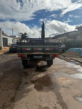 TOYOTA-HILUX-2023