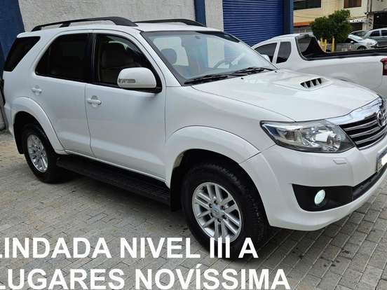 TOYOTA-HILUX SW4-3.0 SRV 4X4 7 LUGARES 16V TURBO INTERCOOLER DIESEL 4P AUTOMÁTICO TOYOTA-HILUX SW4-2012
