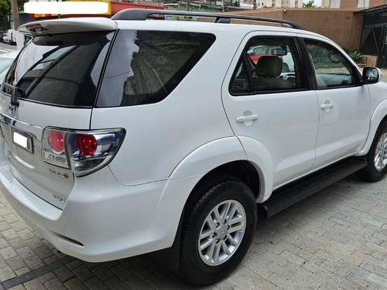 TOYOTA-HILUX SW4-3.0 SRV 4X4 7 LUGARES 16V TURBO INTERCOOLER DIESEL 4P AUTOMÁTICO TOYOTA-HILUX SW4-2012