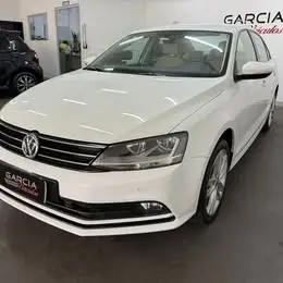 VOLKSWAGEN JETTA 2.0 TSI HIGHLINE 211CV GASOLINA 4P TIPTRONIC VOLKSWAGEN JETTA 2.0 TSI HIGHLINE 211CV GASOLINA 4P TIPTRONIC