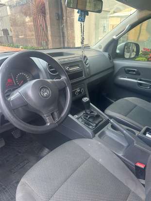 VOLKSWAGEN-AMAROK-2011