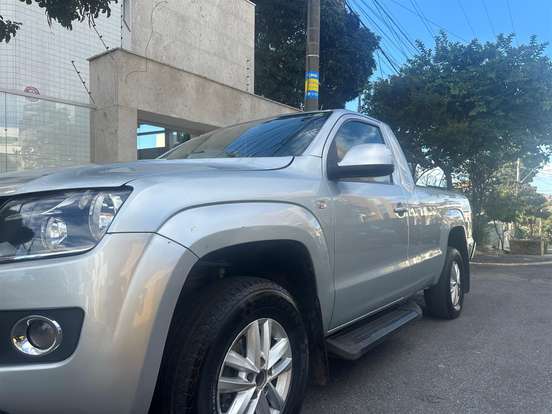 VOLKSWAGEN-AMAROK-2011