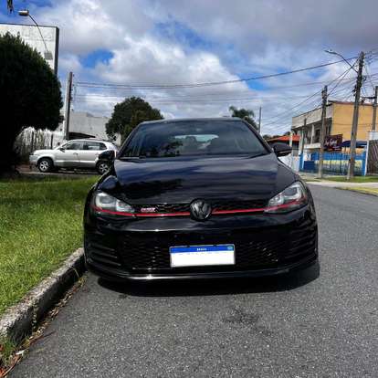 VOLKSWAGEN-GOLF-2017