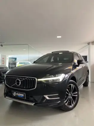 VOLVO XC60 2.0 T8 HYBRID MOMENTUM AWD GEARTRONIC