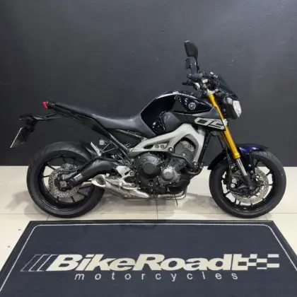 YAMAHA MT-09 YAMAHA MT-09