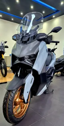 YAMAHA XMAX 300 CONNECTED ABS 