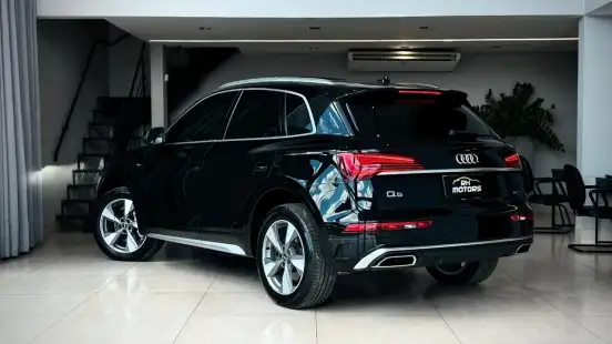 AUDI-Q5-2023