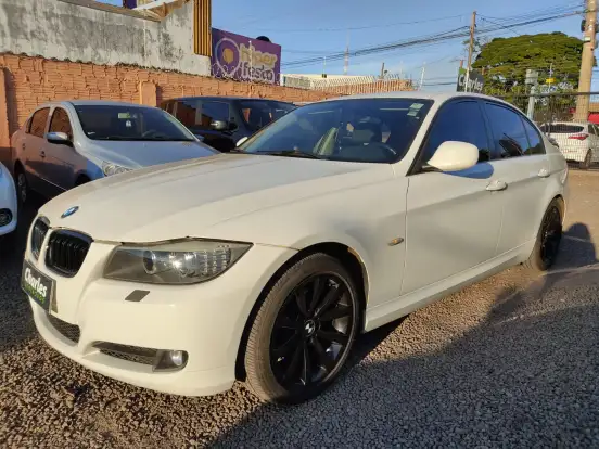 BMW-320i-2011