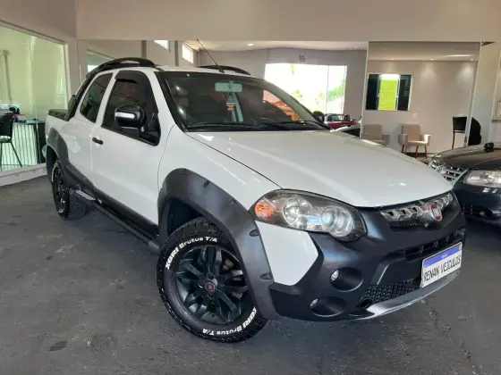 FIAT STRADA 1.8 MPI ADVENTURE CD 16V FLEX 2P MANUAL FIAT STRADA 1.8 MPI ADVENTURE CD 16V FLEX 2P MANUAL
