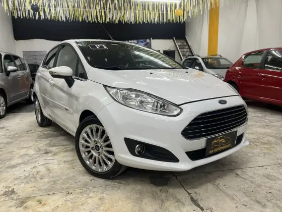 FORD FIESTA 1.6 TITANIUM HATCH 16V FLEX 4P POWERSHIFT