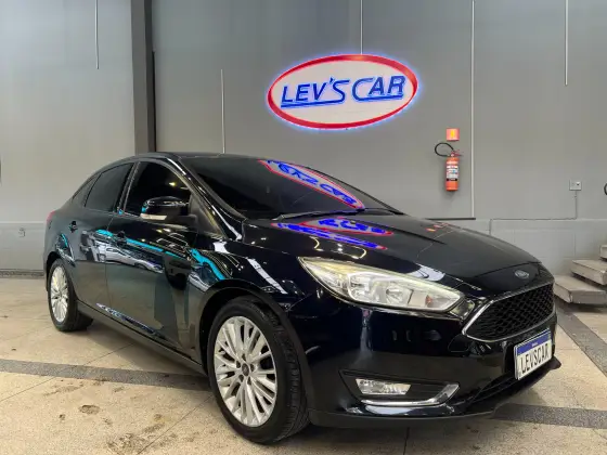 FORD FOCUS 2.0 SE PLUS FASTBACK 16V FLEX 4P POWERSHIFT